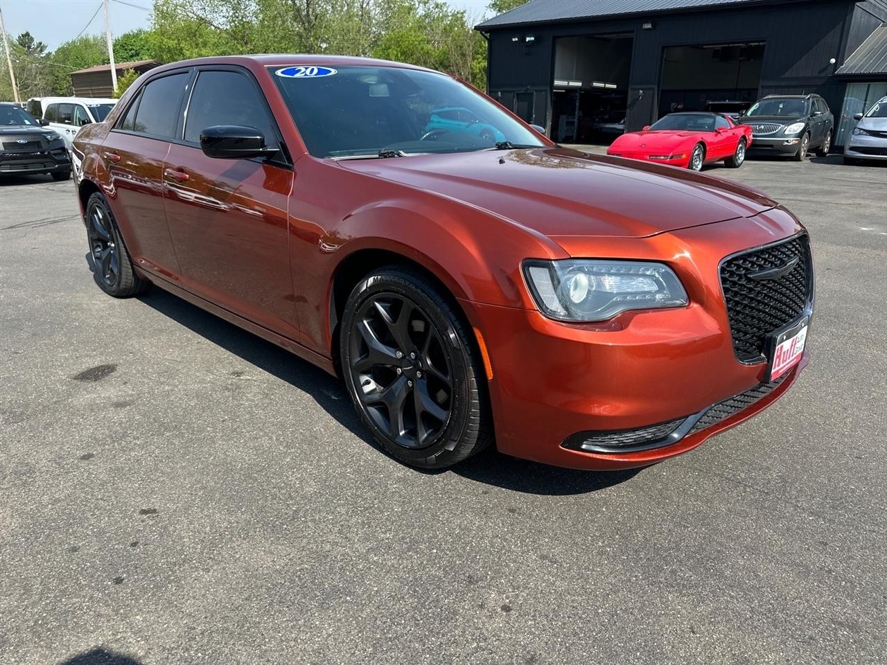 2020 Chrysler 300 Touring RWD