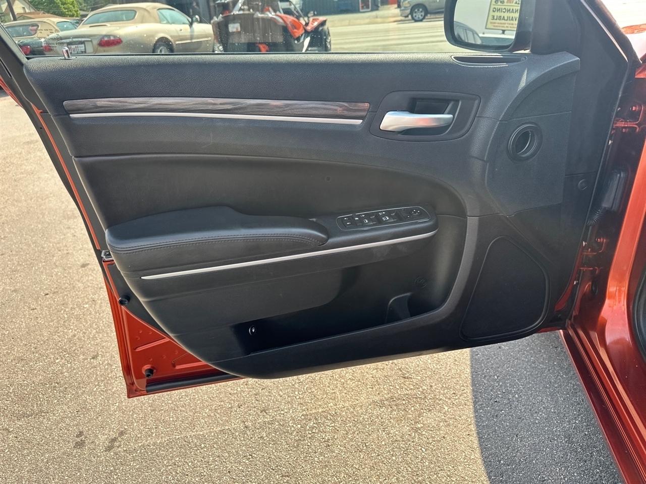 Chrysler 300 Touring RWD 2020