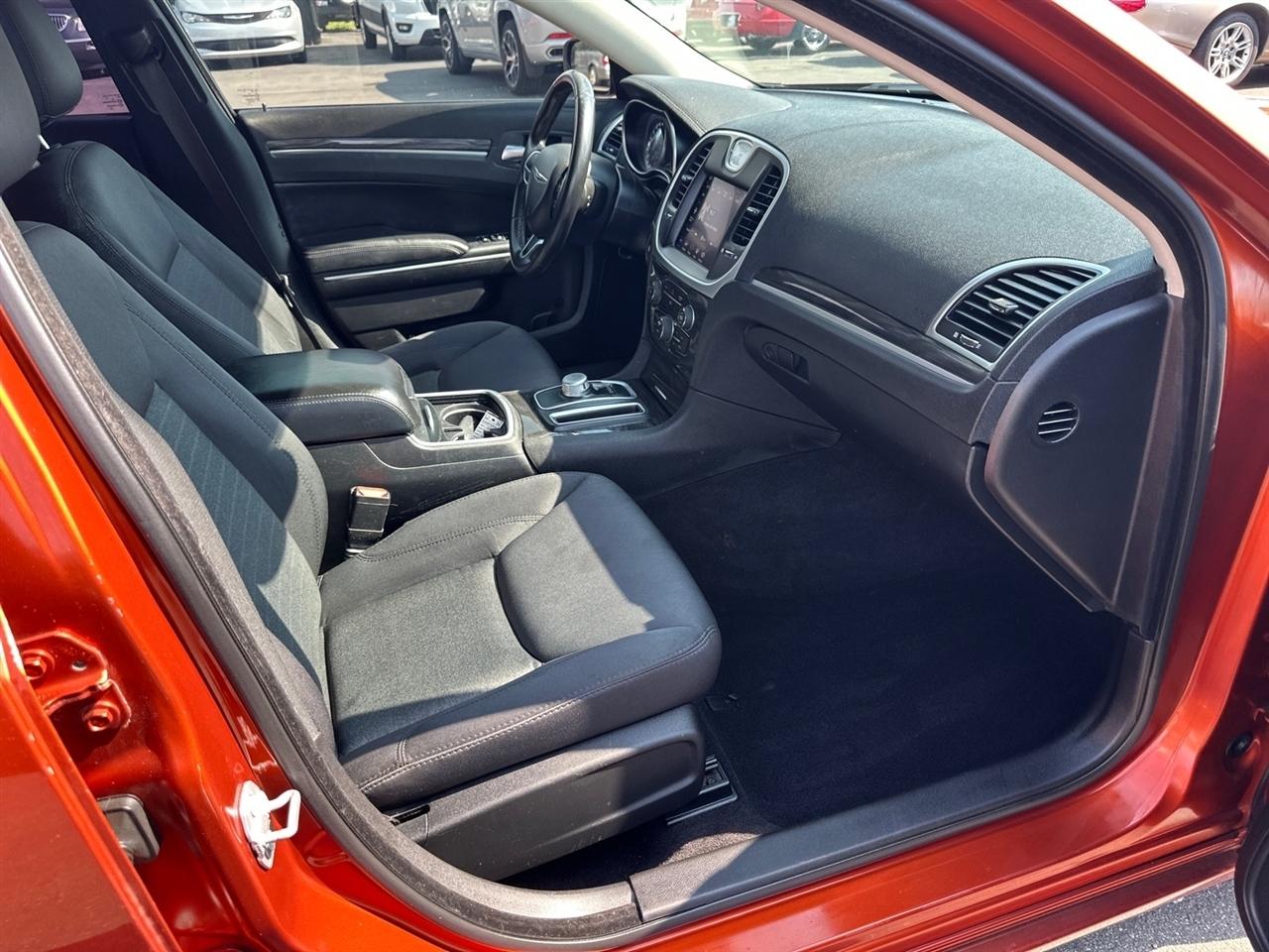 Chrysler 300 Touring RWD 2020