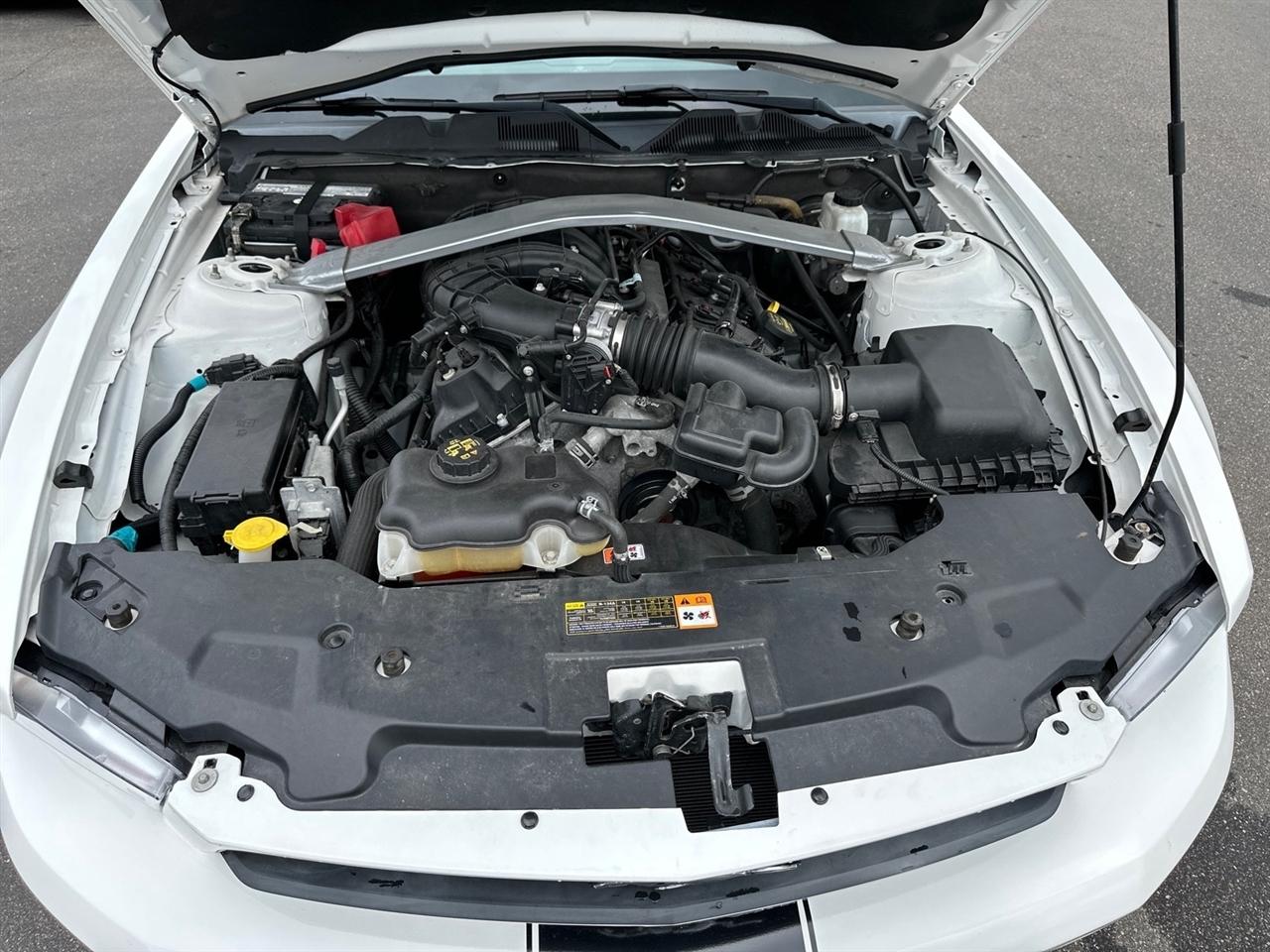 Ford Mustang 2dr Conv V6 2011