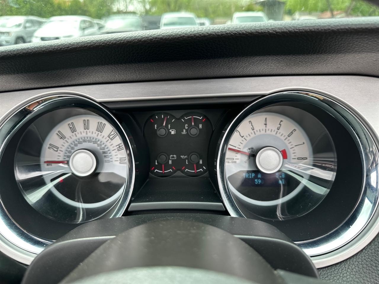Ford Mustang 2dr Conv V6 2011