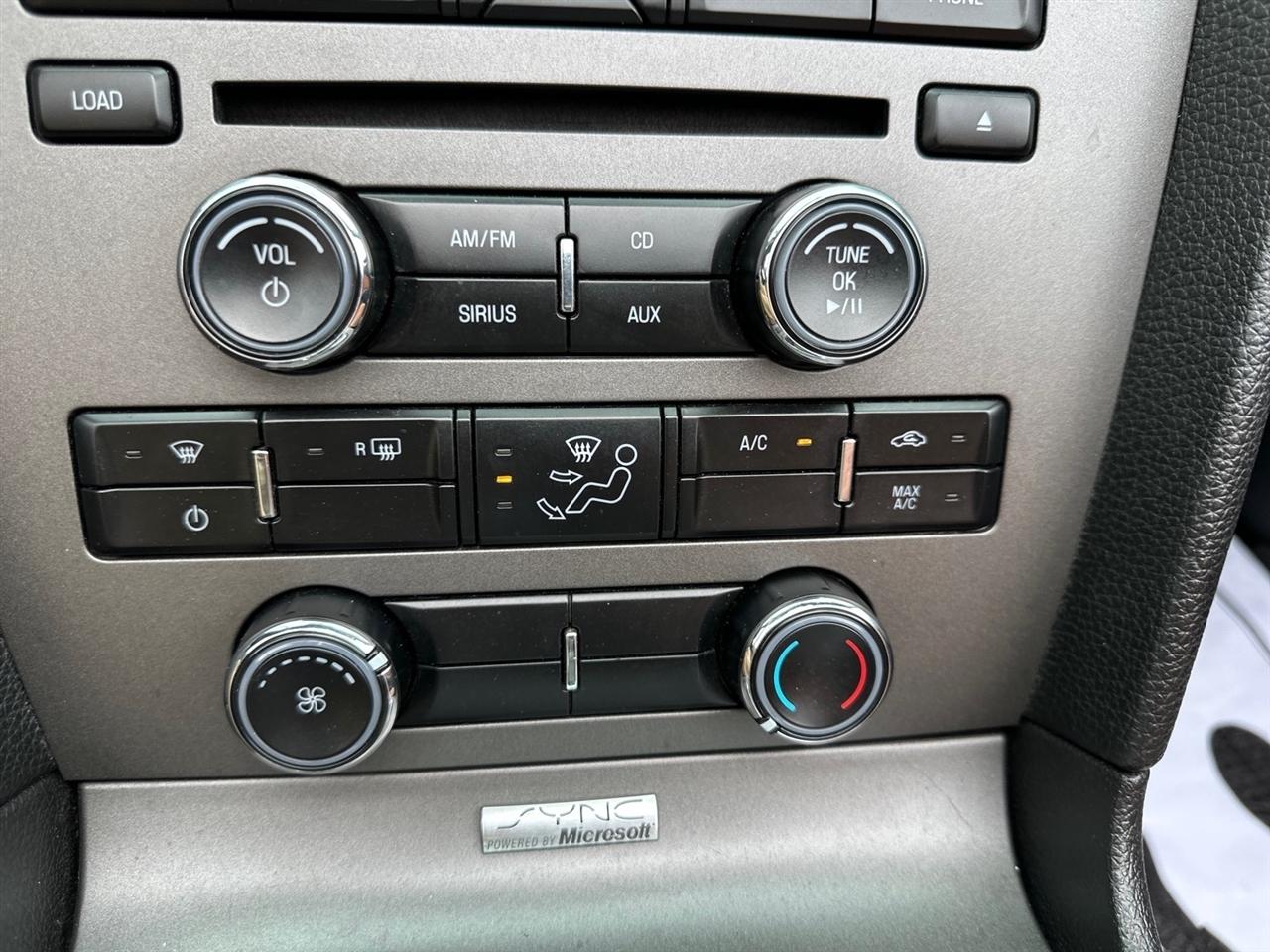 Ford Mustang 2dr Conv V6 2011