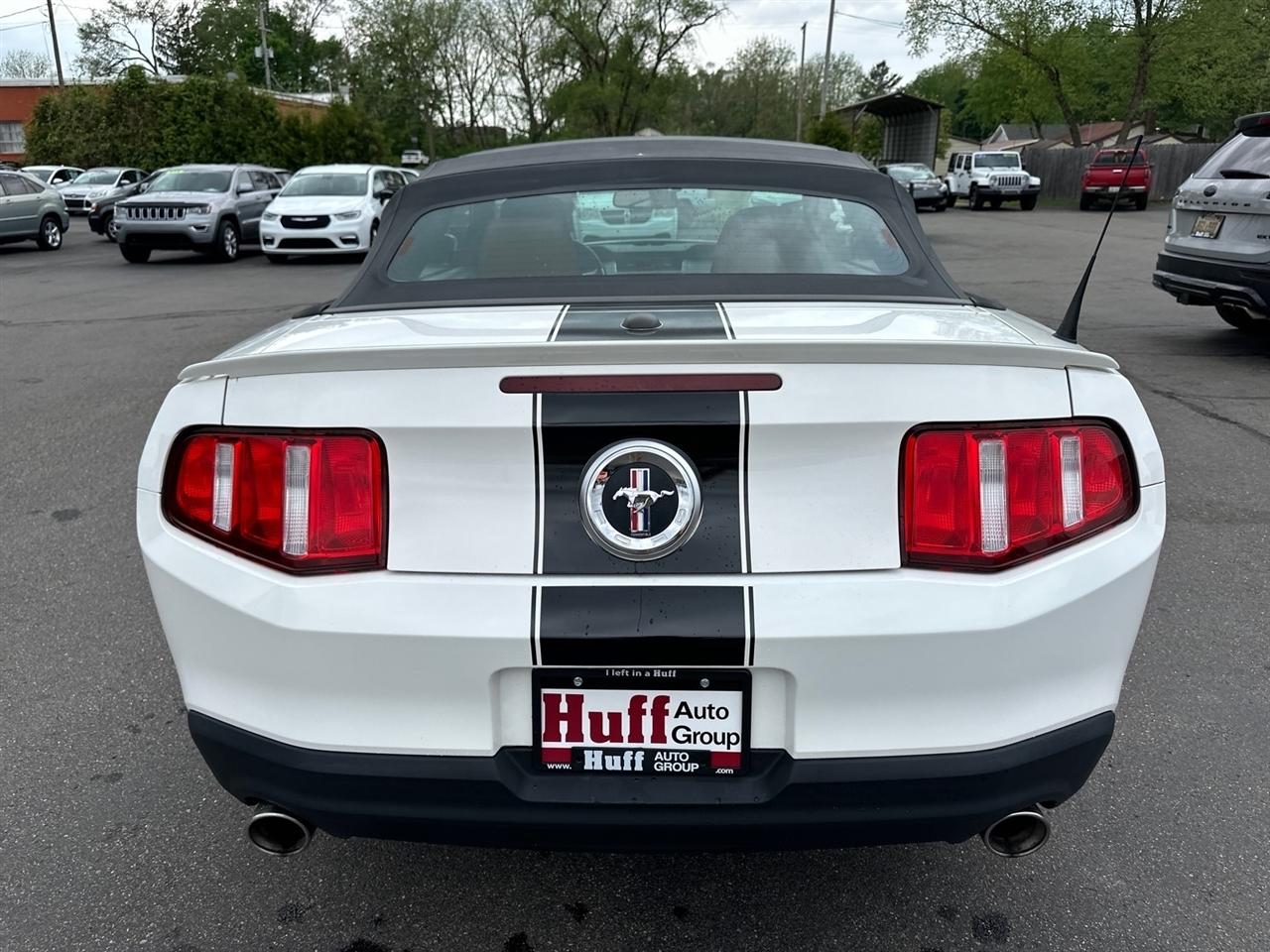 Ford Mustang 2dr Conv V6 2011