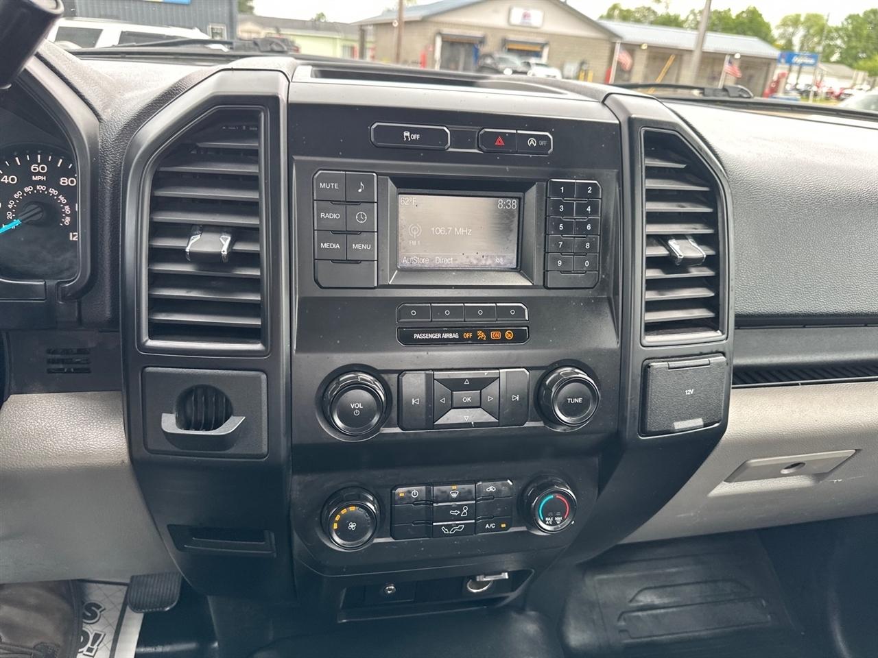 Ford F-150 XLT 2WD Reg Cab 8' Box 2019