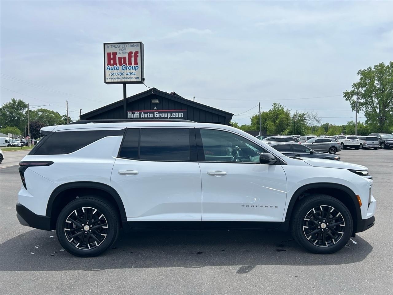 Chevrolet Traverse AWD 4dr LT 2025