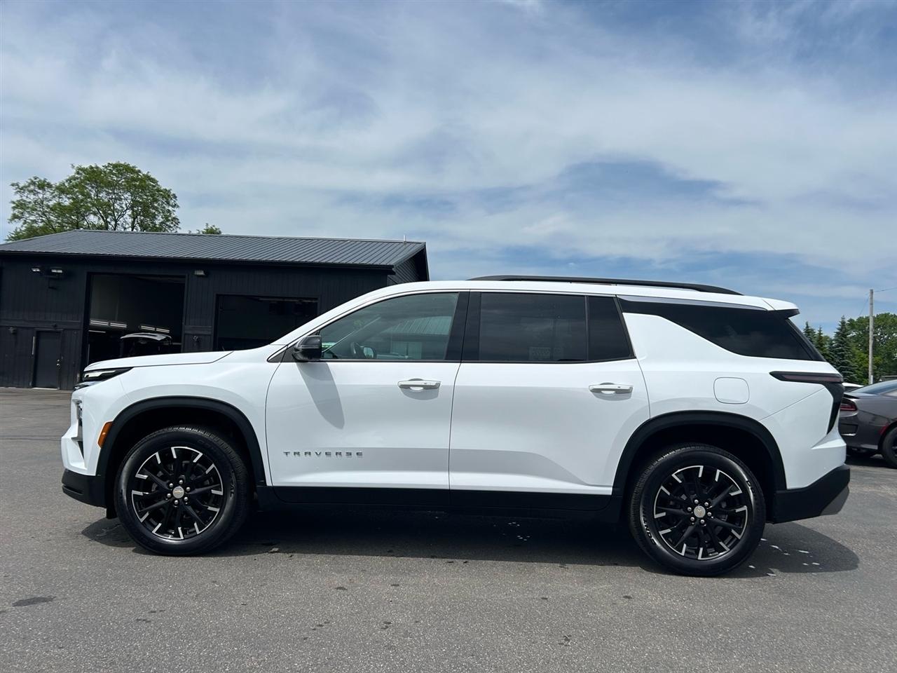 Chevrolet Traverse AWD 4dr LT 2025