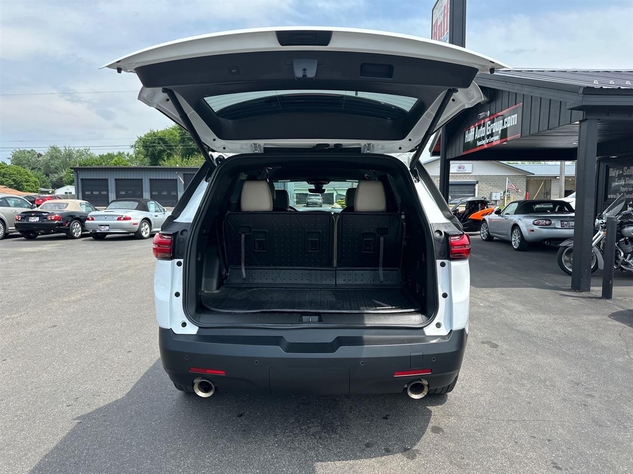 Chevrolet Traverse AWD 4dr LT Leather 2023