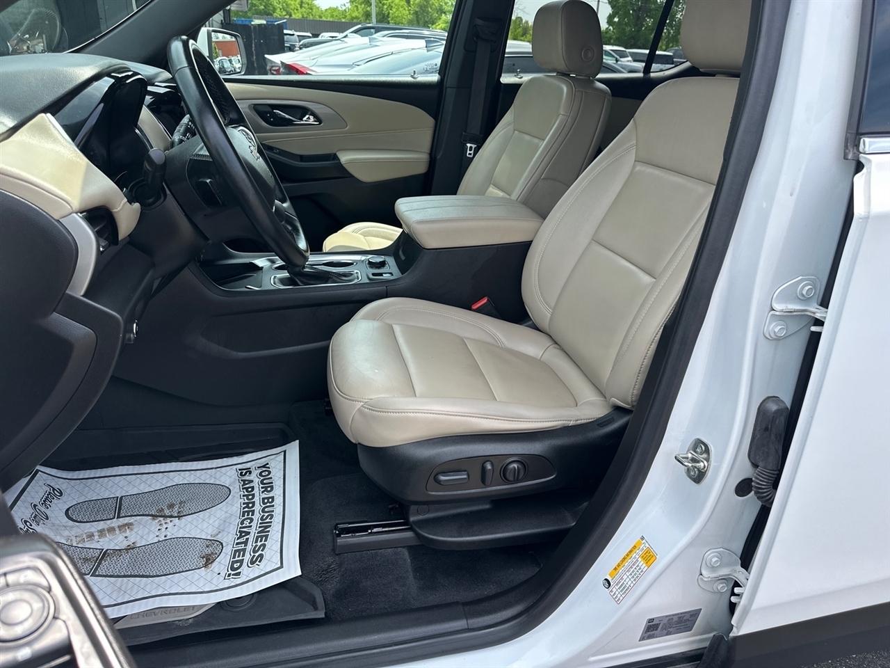 Chevrolet Traverse AWD 4dr LT Leather 2023