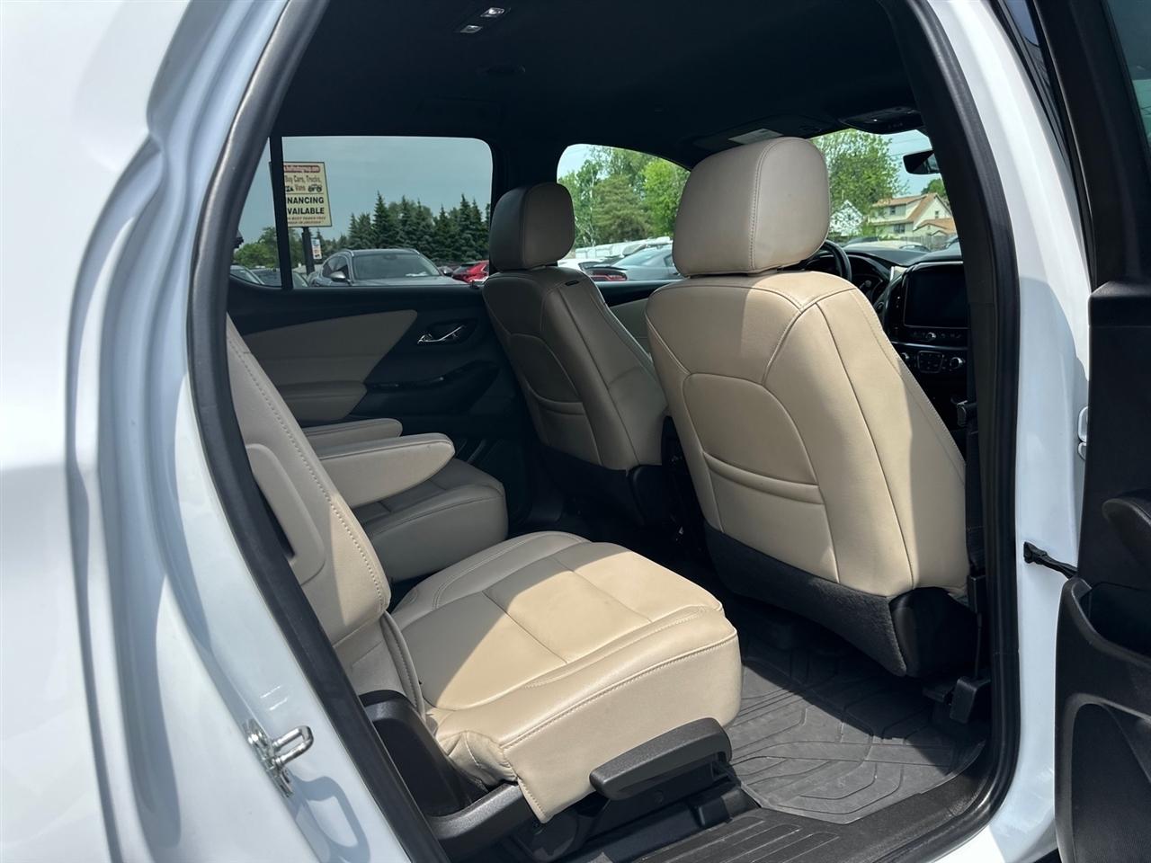 Chevrolet Traverse AWD 4dr LT Leather 2023