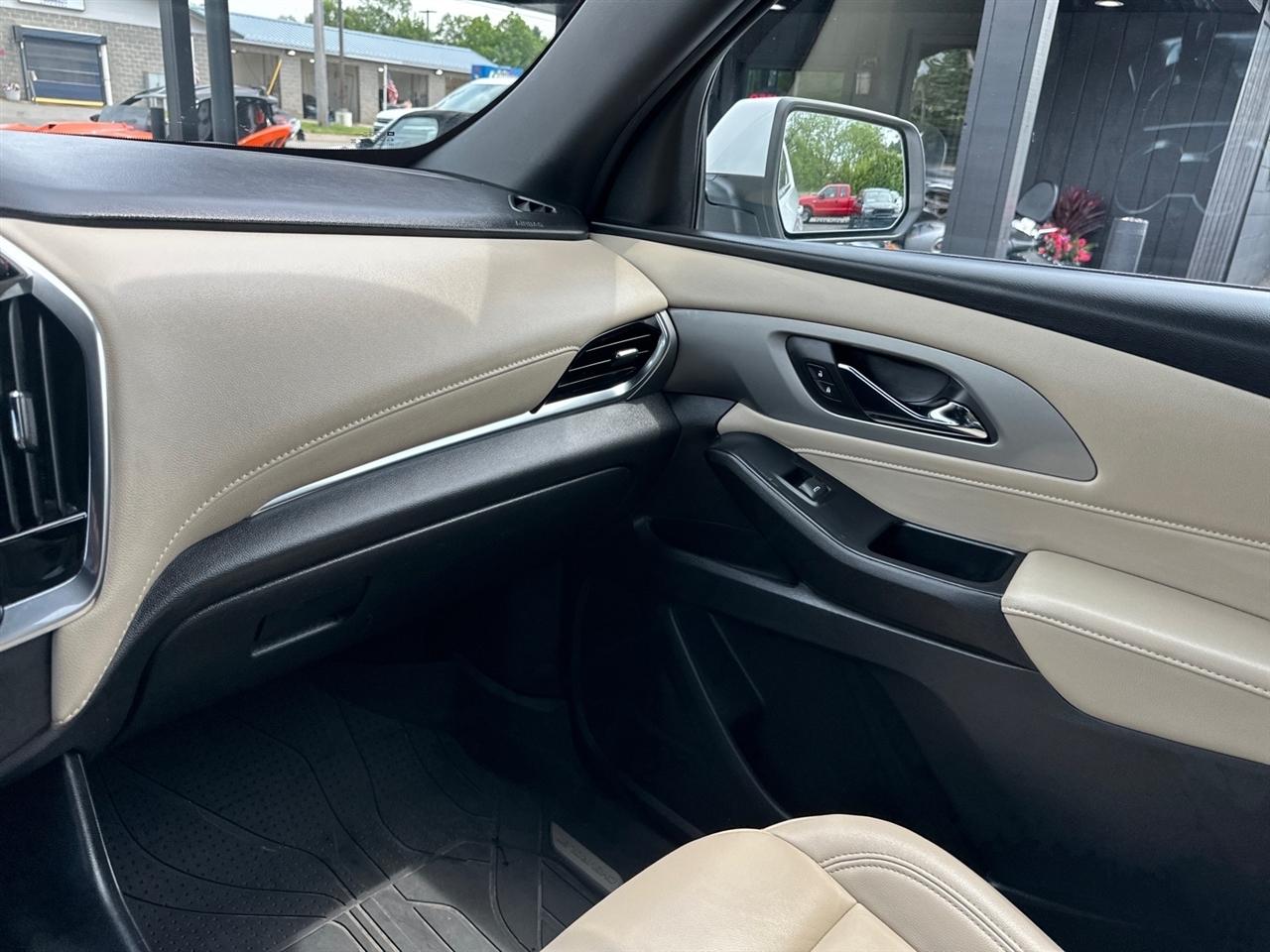 Chevrolet Traverse AWD 4dr LT Leather 2023