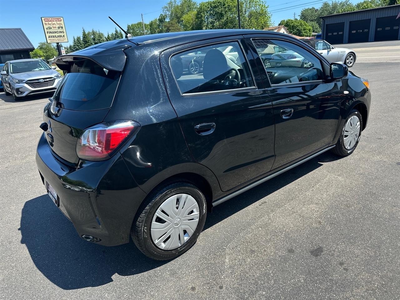 Mitsubishi Mirage ES CVT 2024
