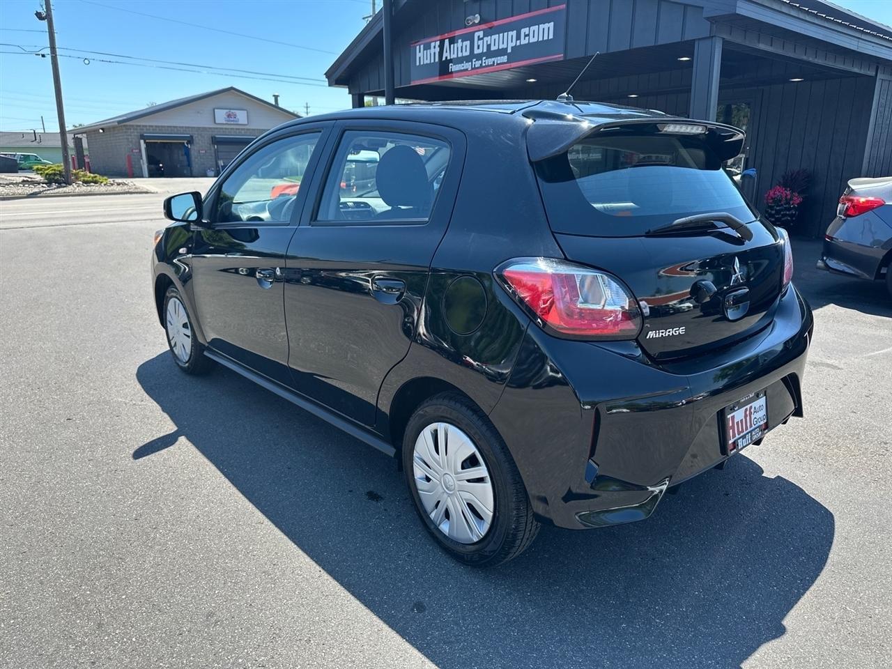 Mitsubishi Mirage ES CVT 2024