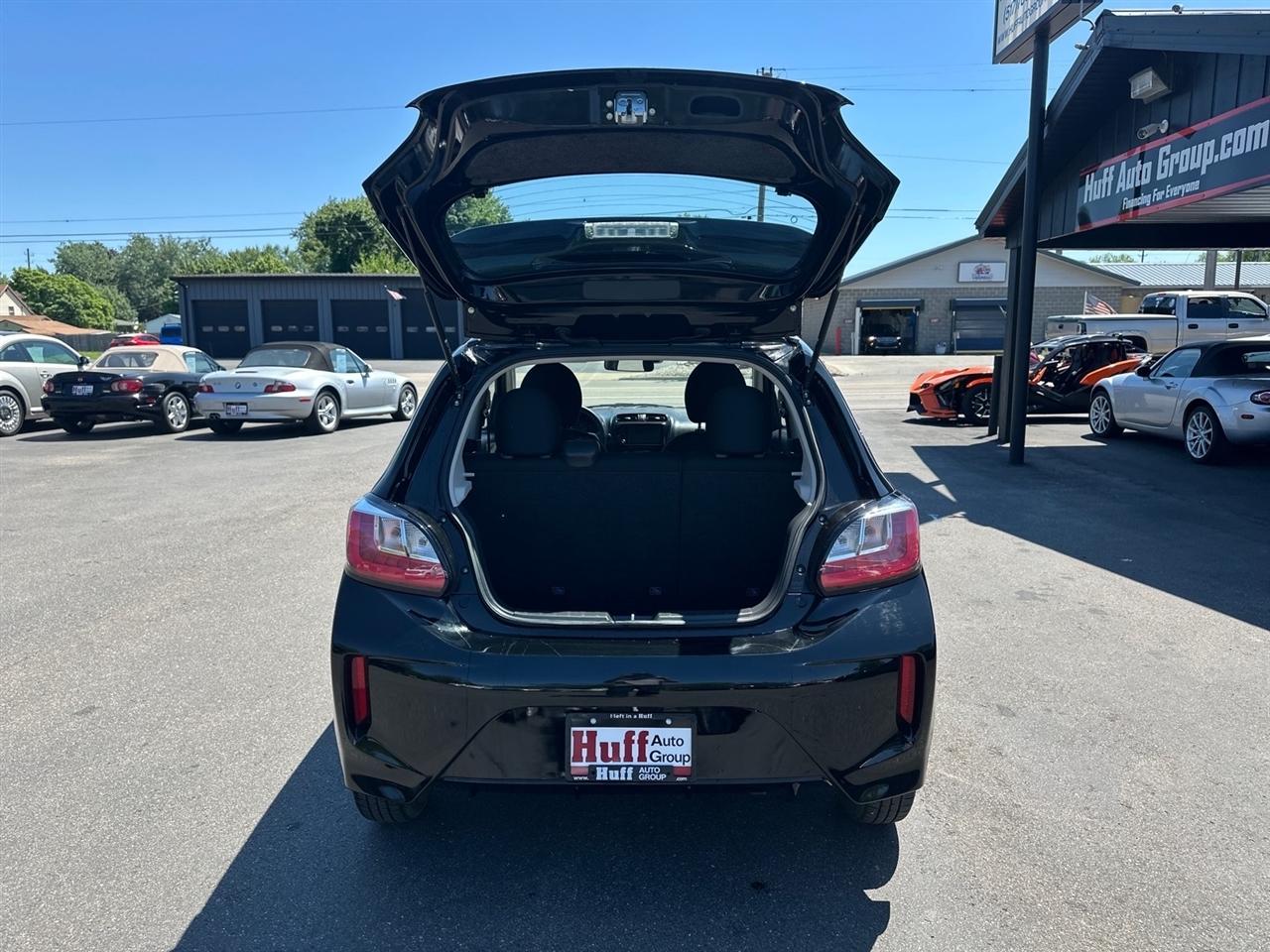 Mitsubishi Mirage ES CVT 2024