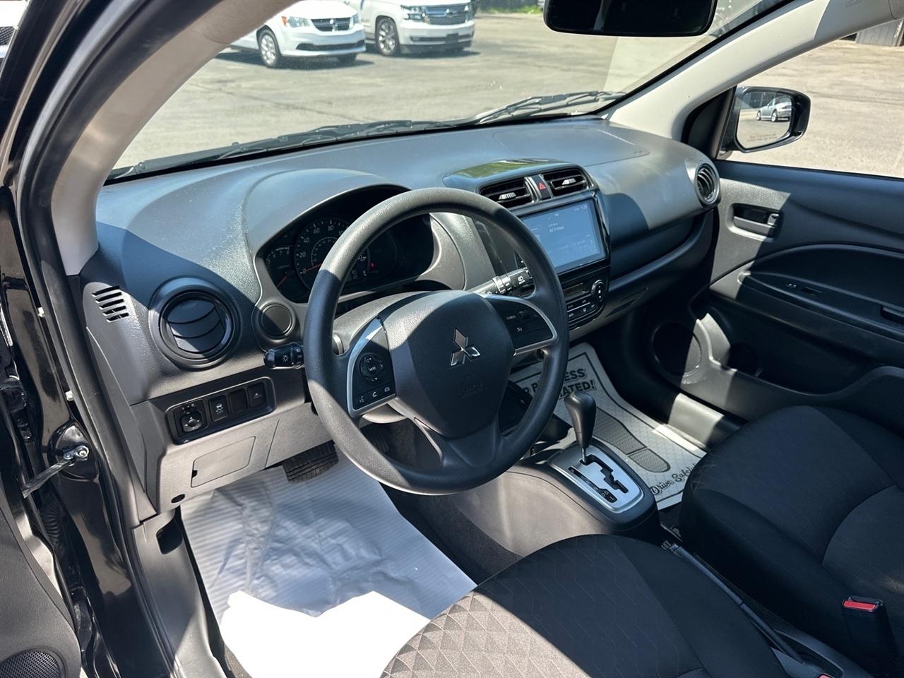 Mitsubishi Mirage ES CVT 2024