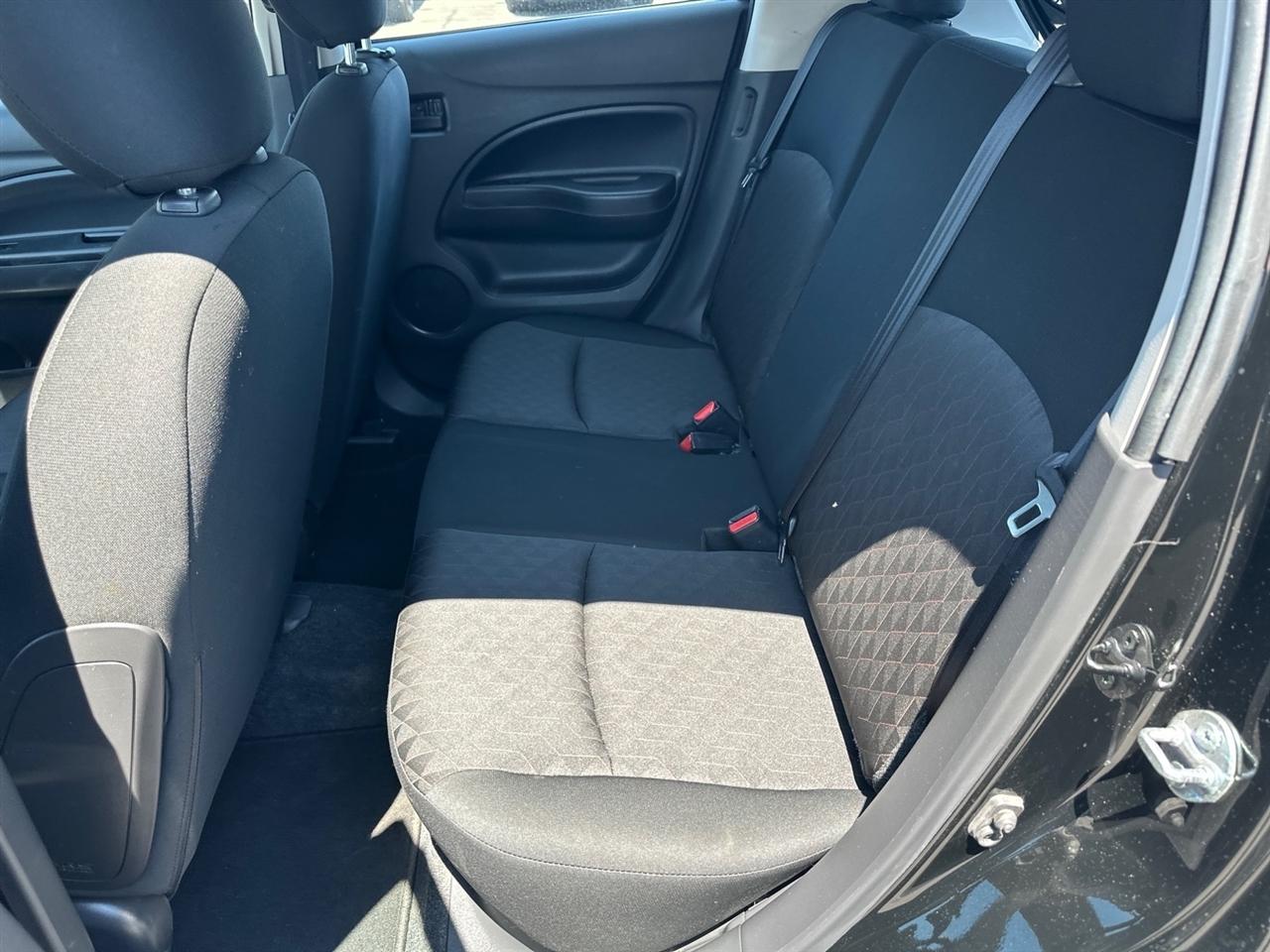 Mitsubishi Mirage ES CVT 2024