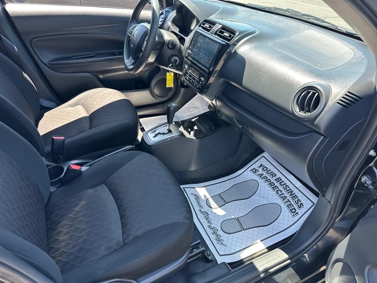 Mitsubishi Mirage ES CVT 2024