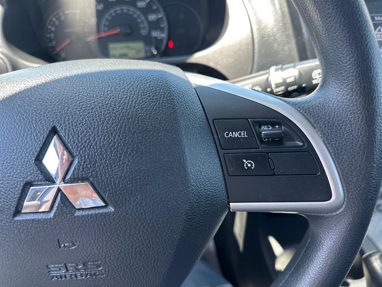 Mitsubishi Mirage ES CVT 2024