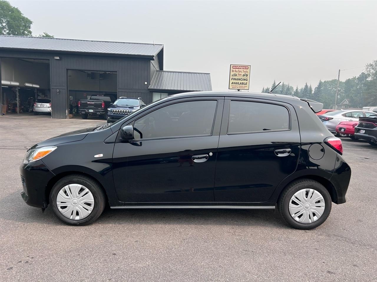 Mitsubishi Mirage ES CVT 2024