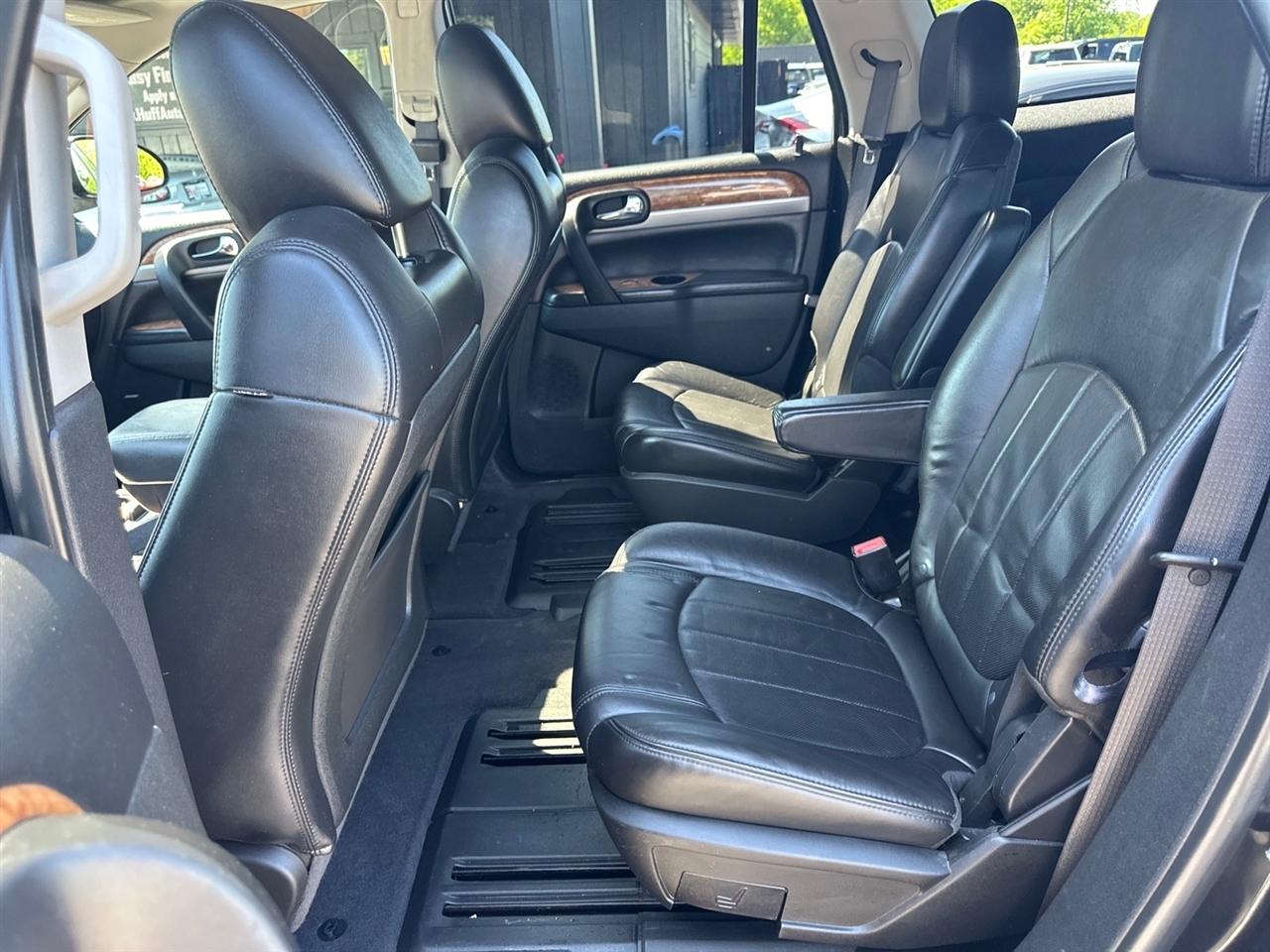 Buick Enclave AWD 4dr CXL-1 2011