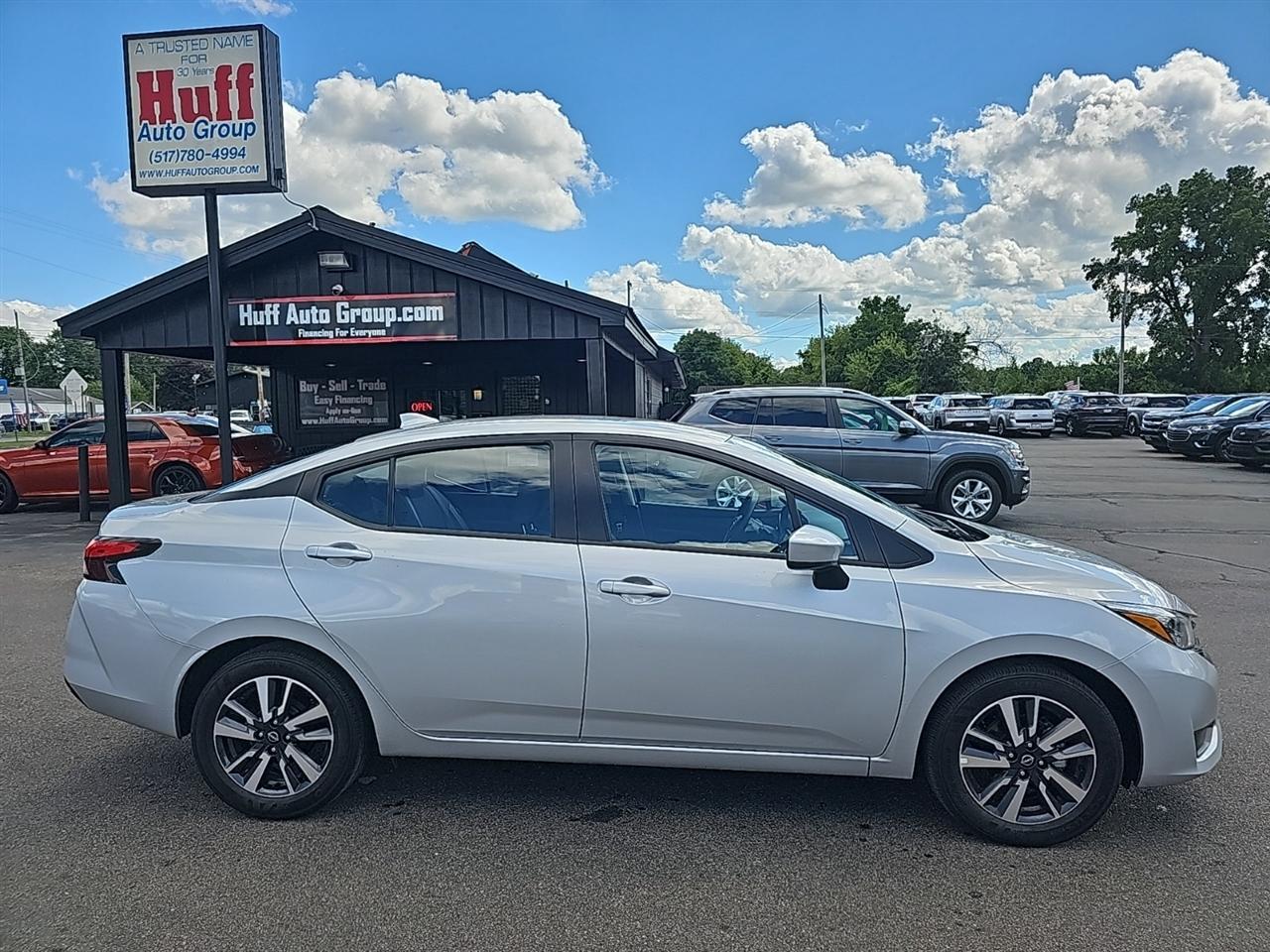 Nissan Versa SV CVT 2025