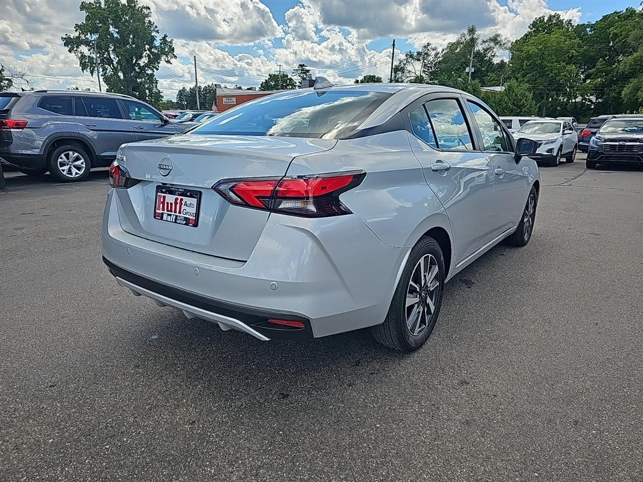 Nissan Versa SV CVT 2025