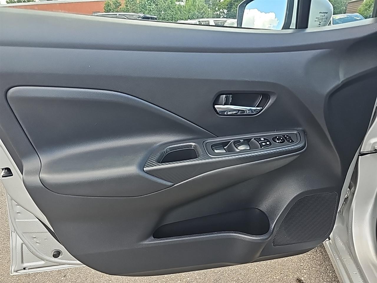 Nissan Versa SV CVT 2025
