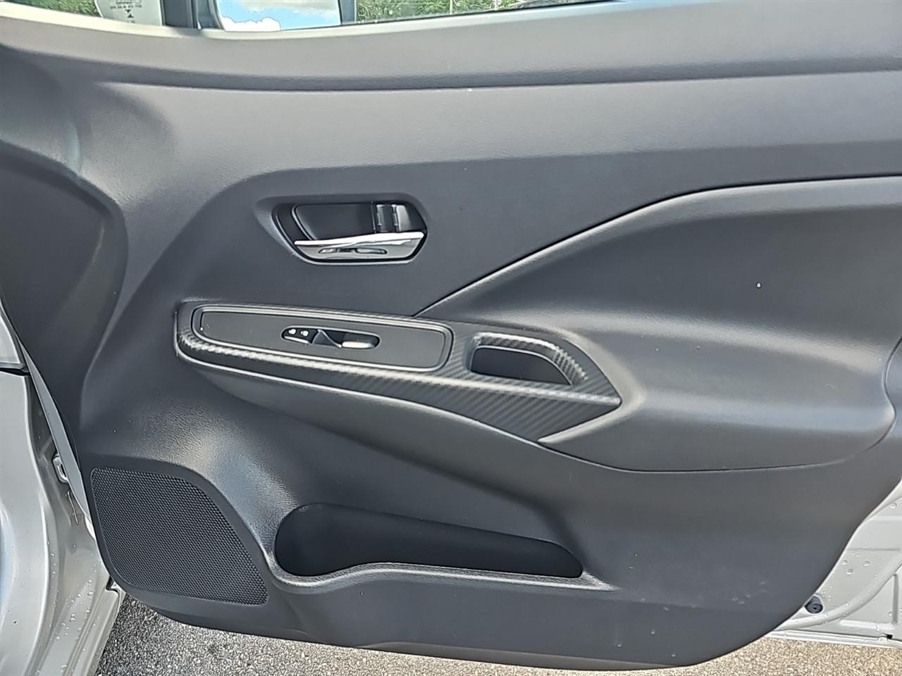 Nissan Versa SV CVT 2025