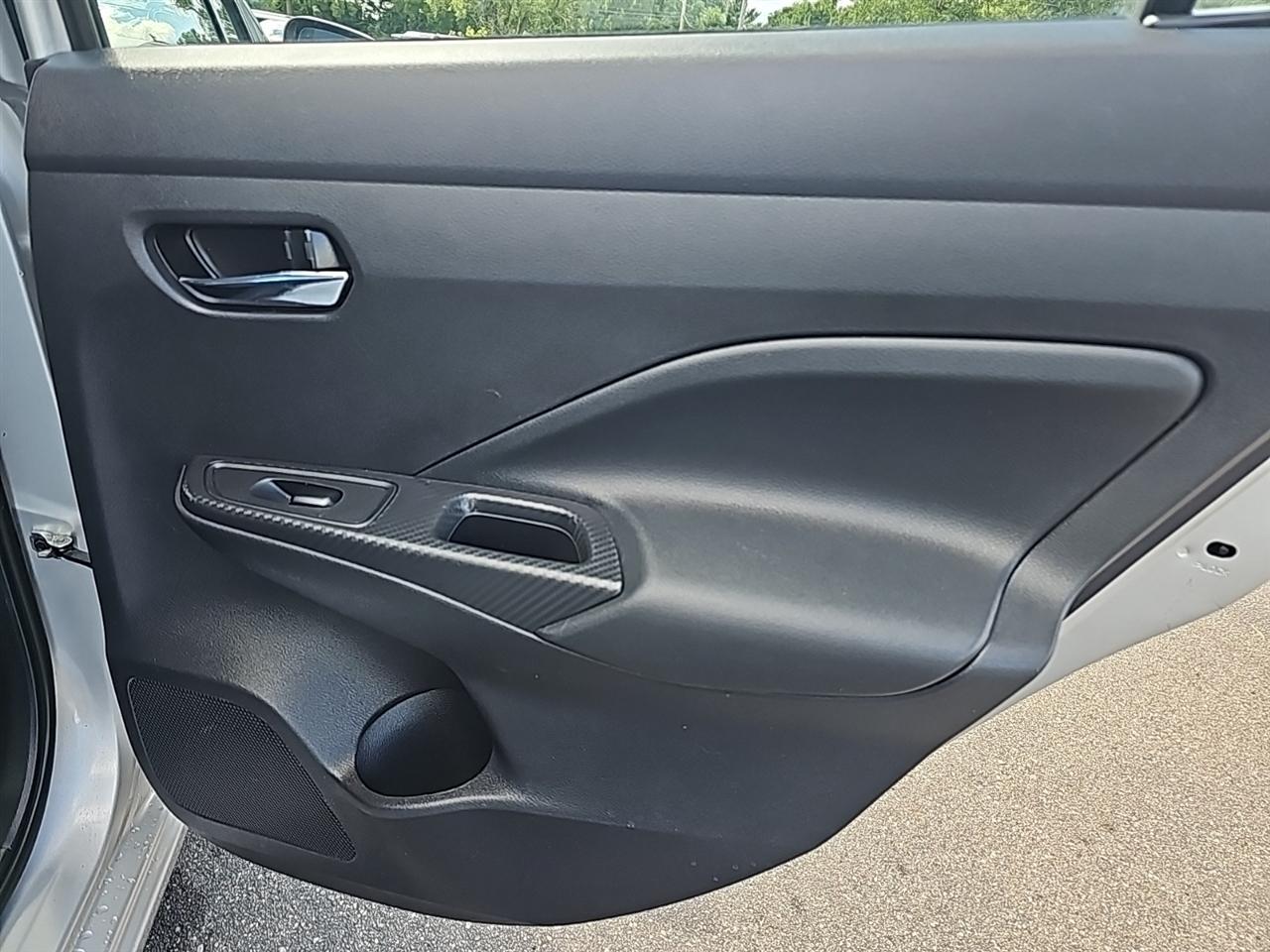 Nissan Versa SV CVT 2025