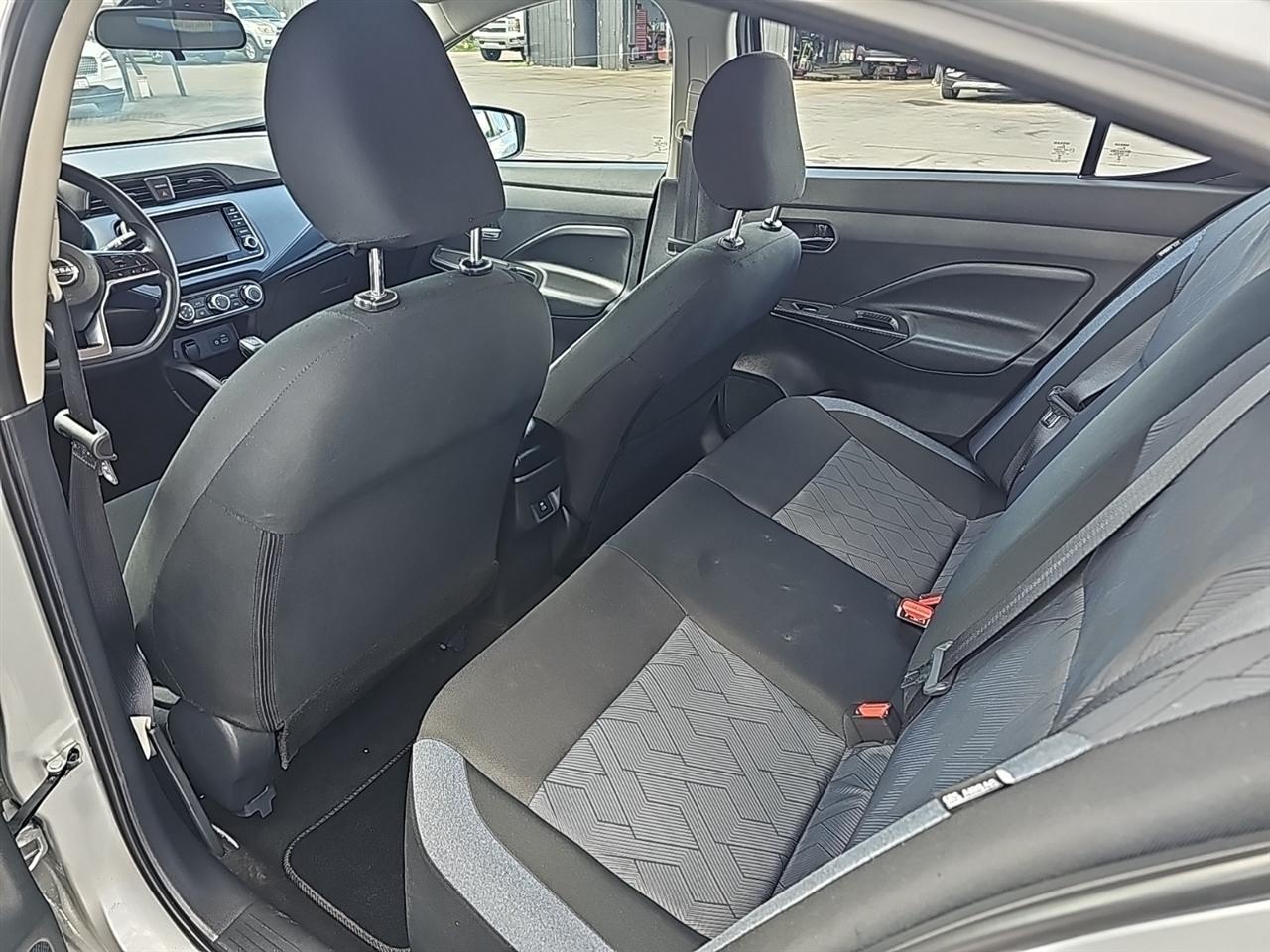 Nissan Versa SV CVT 2025