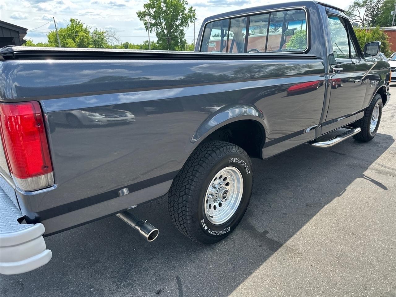 Ford F-150  1987
