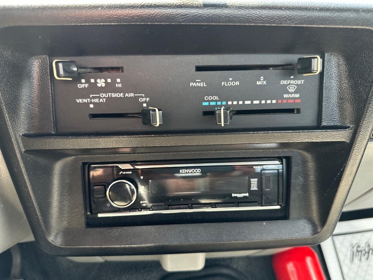 Ford F-150  1987