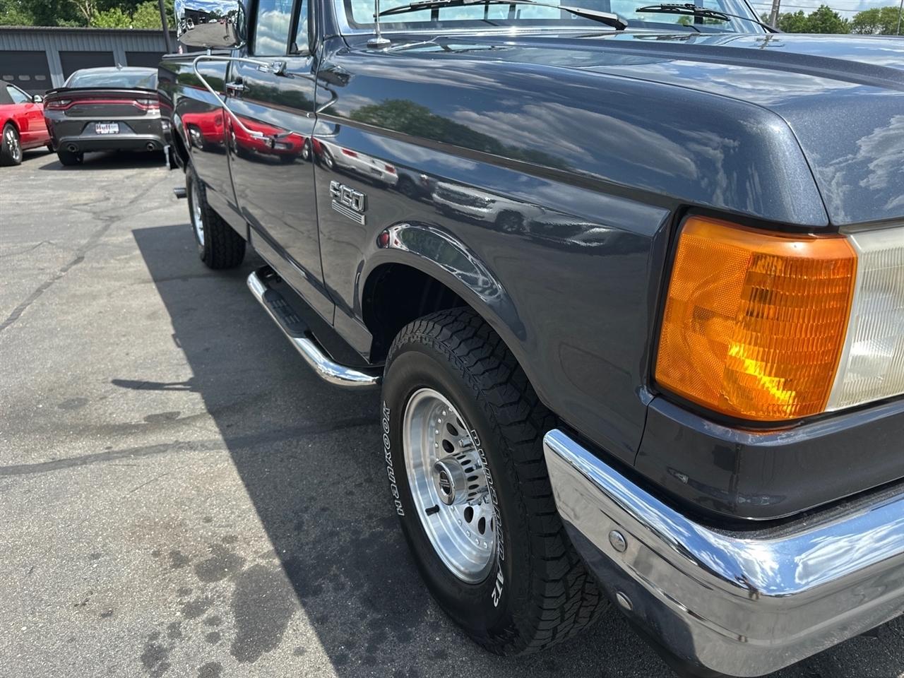 Ford F-150  1987