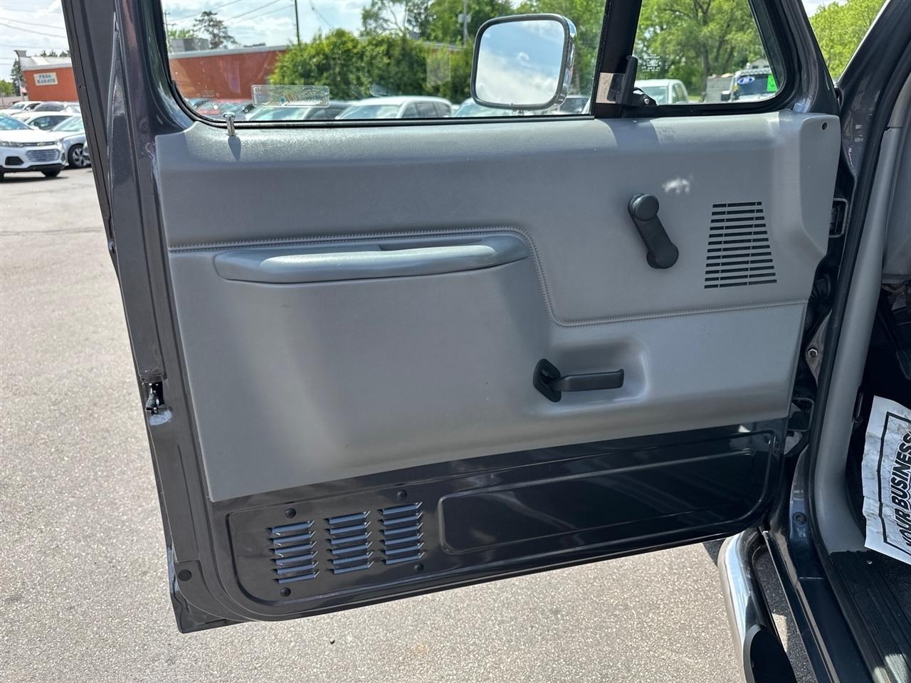 Ford F-150  1987