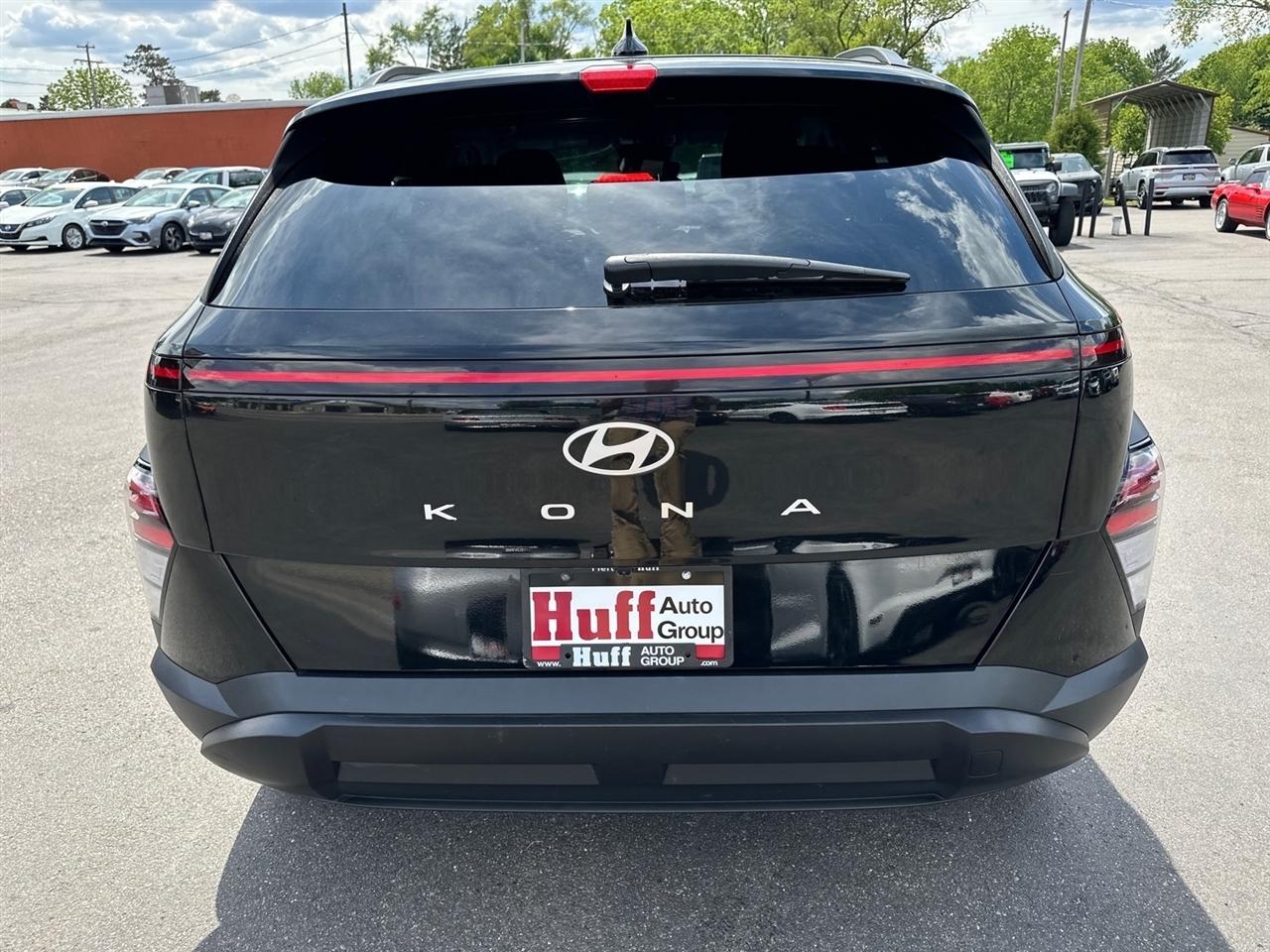 Hyundai Kona SEL FWD 2025