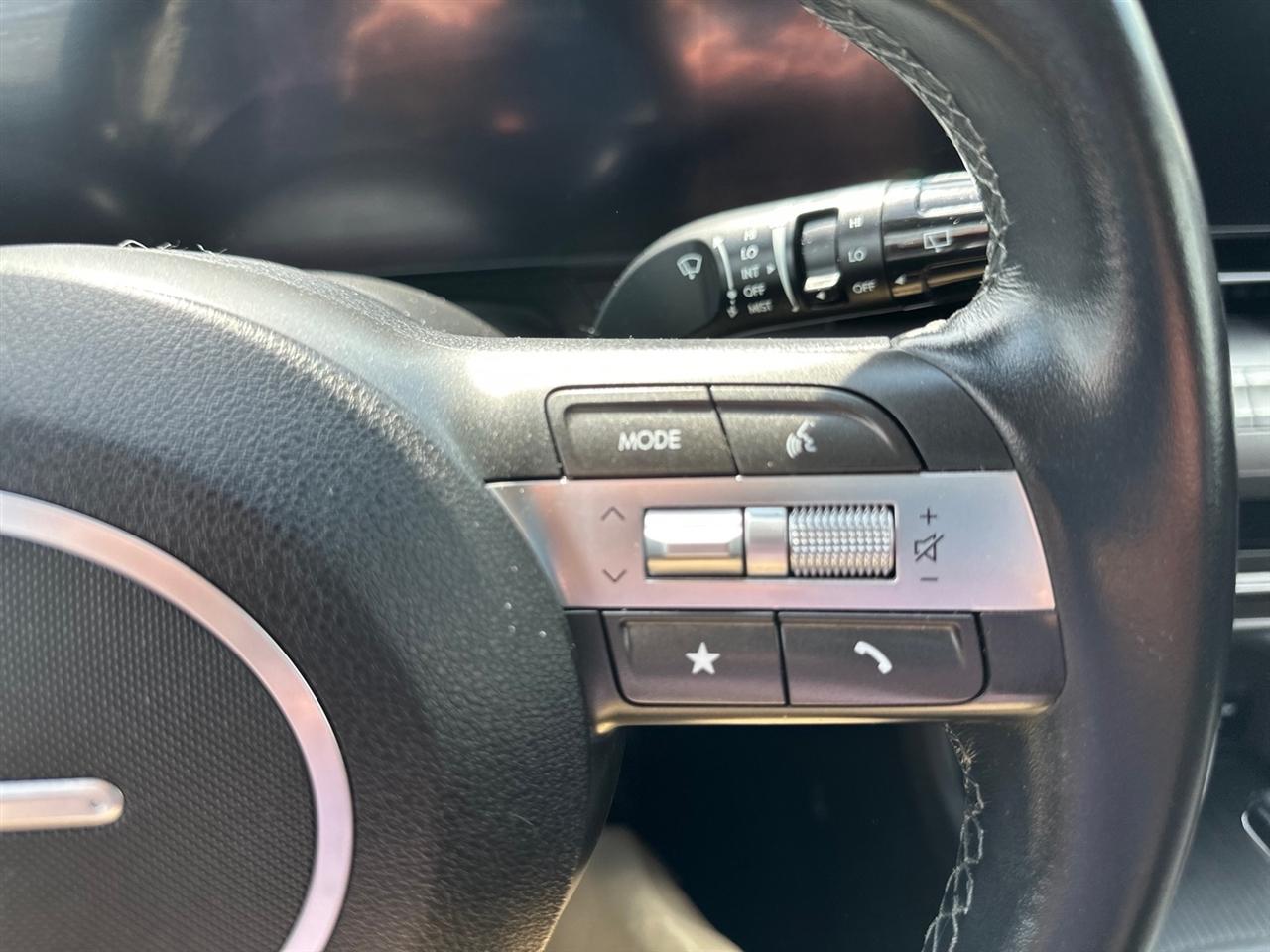 Hyundai Kona SEL FWD 2025