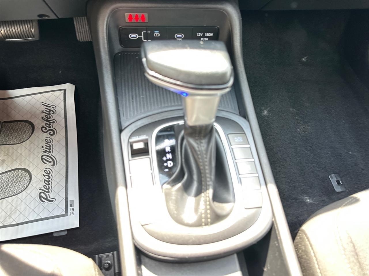 Hyundai Kona SEL FWD 2025