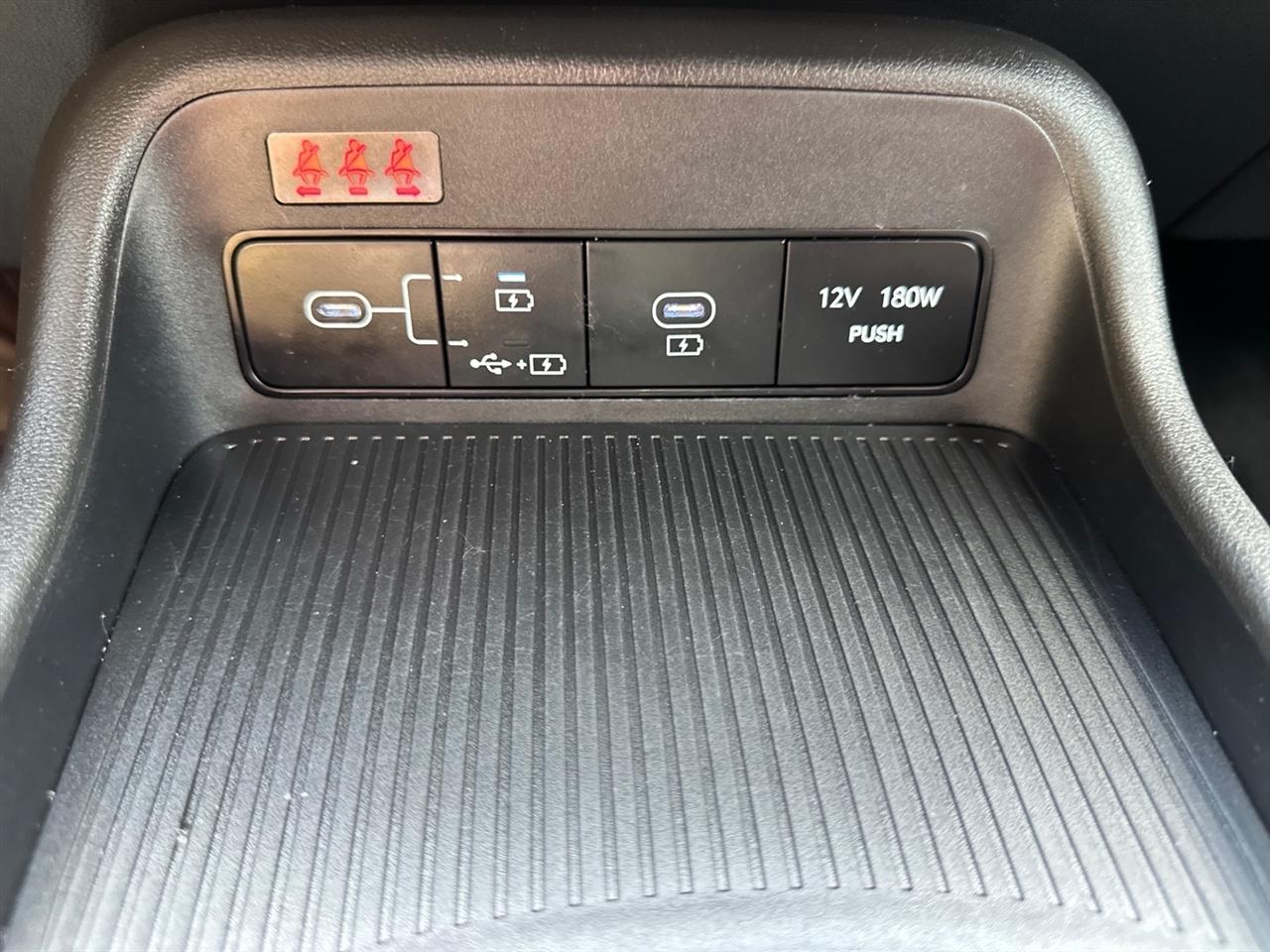 Hyundai Kona SEL FWD 2025