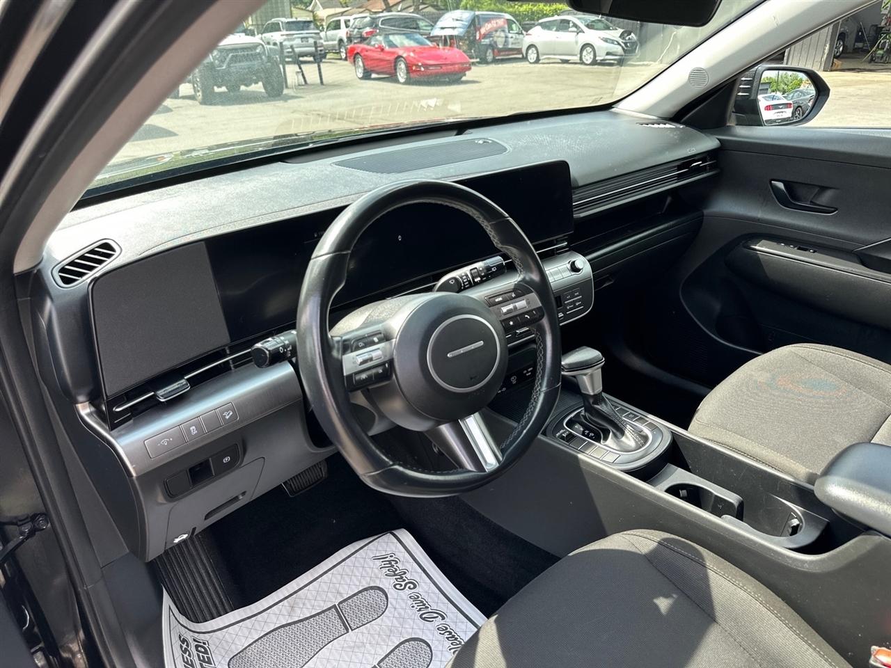 Hyundai Kona SEL FWD 2025