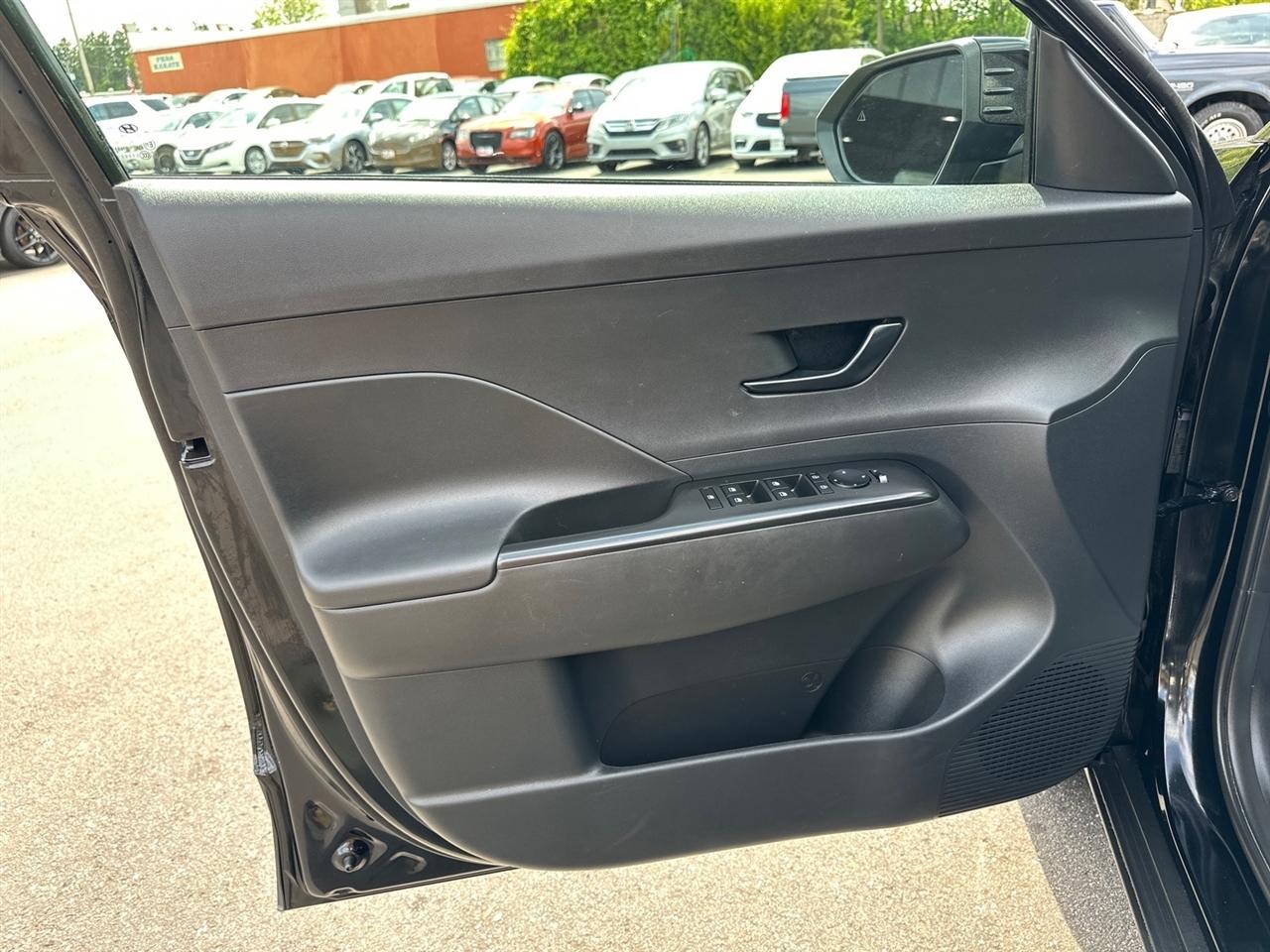 Hyundai Kona SEL FWD 2025