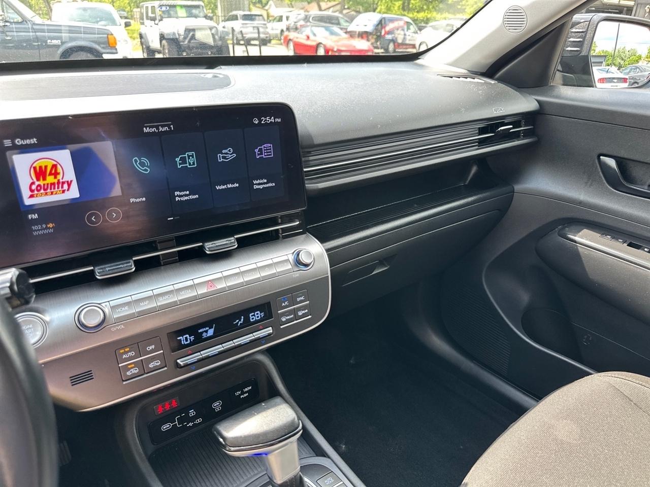 Hyundai Kona SEL FWD 2025
