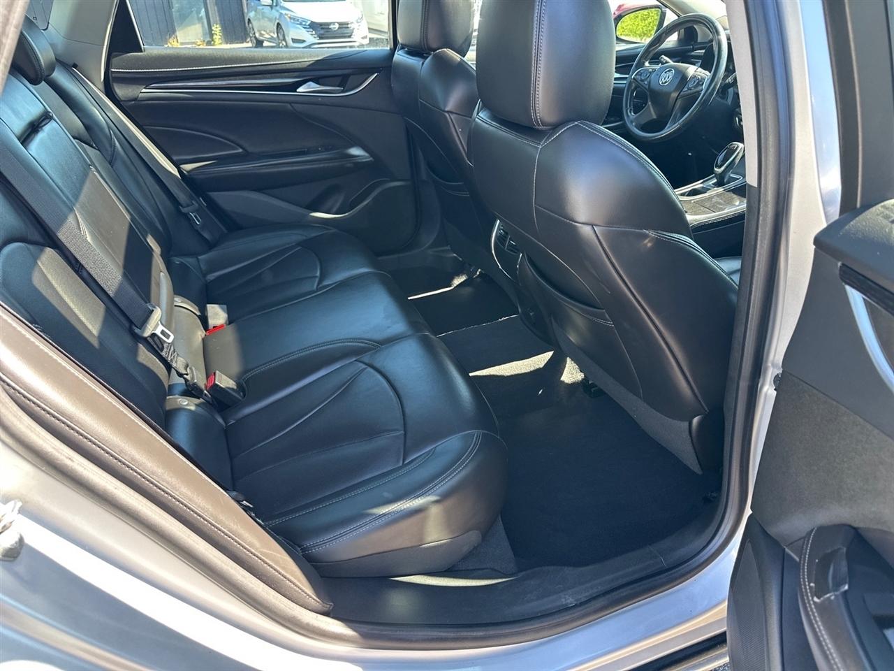 Buick LaCrosse 4dr Sdn Essence FWD 2017