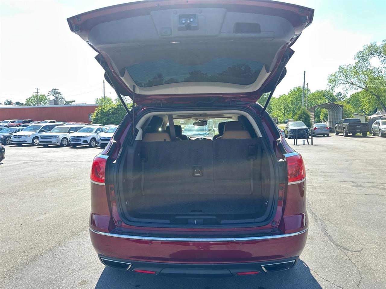 Buick Enclave AWD 4dr Leather 2017