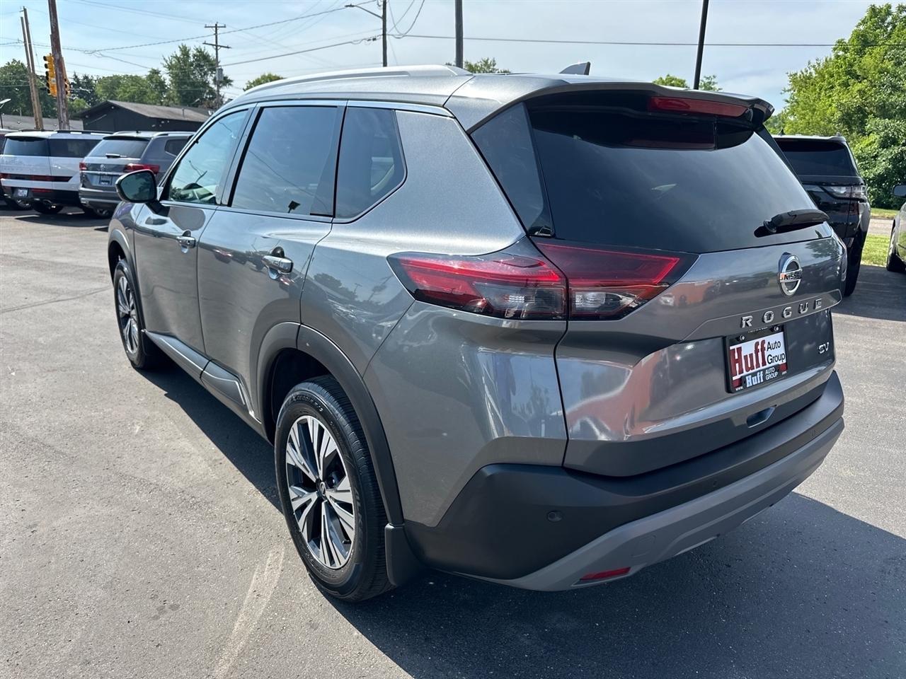 Nissan Rogue FWD SV 2021
