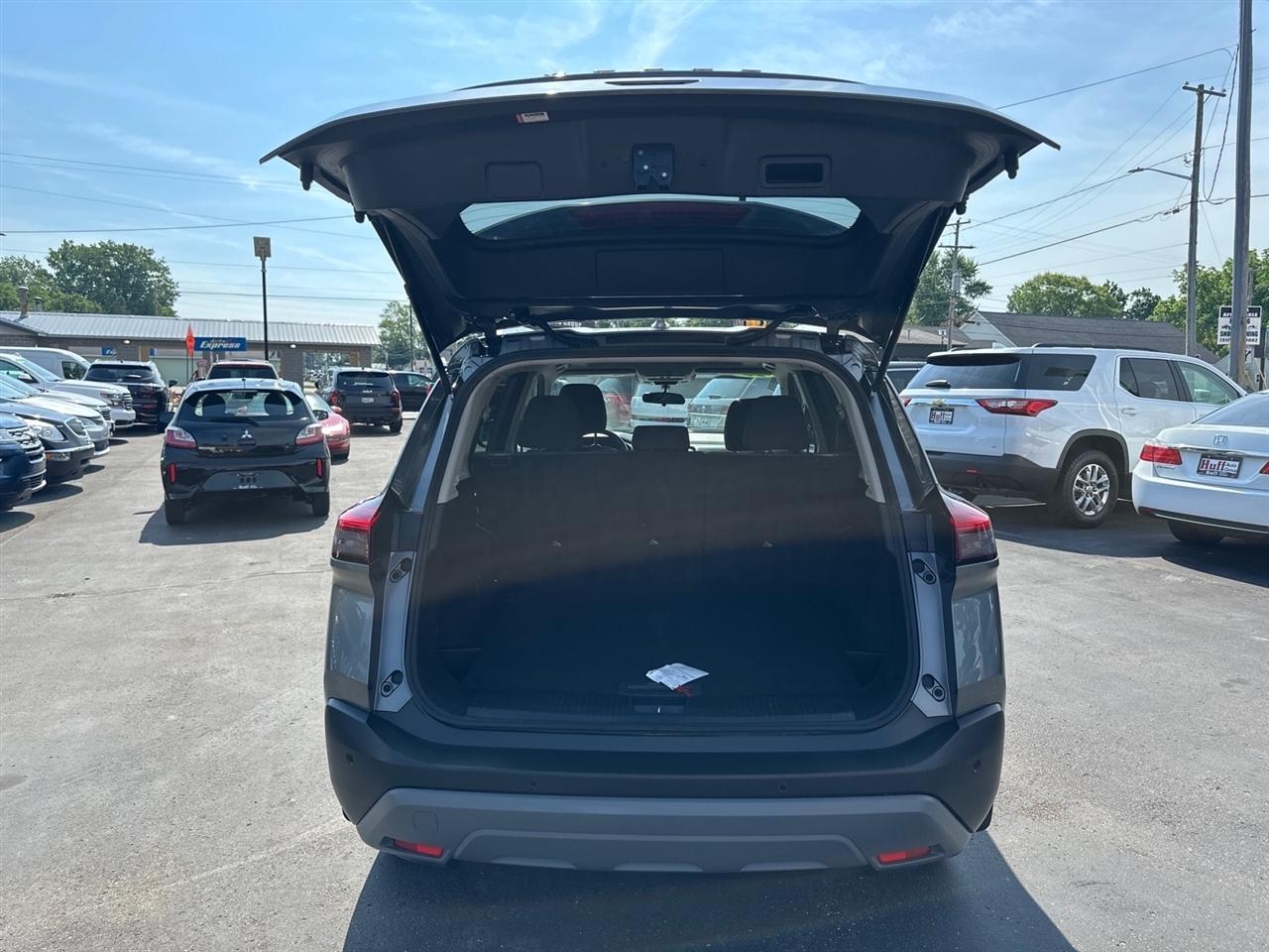 Nissan Rogue FWD SV 2021