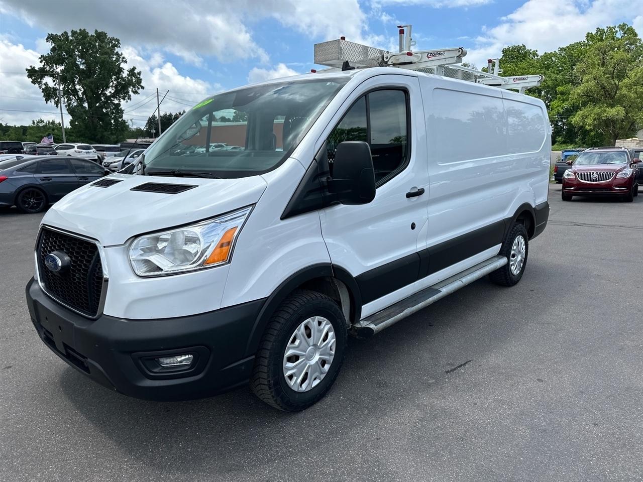 Ford Transit Cargo Van T-250 130" Low Rf 9070 GVWR RWD 2021