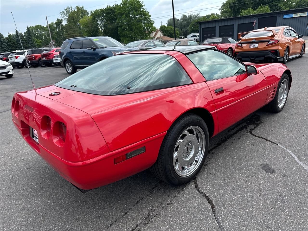 Chevrolet Corvette 2dr Coupe Hatchback 1992