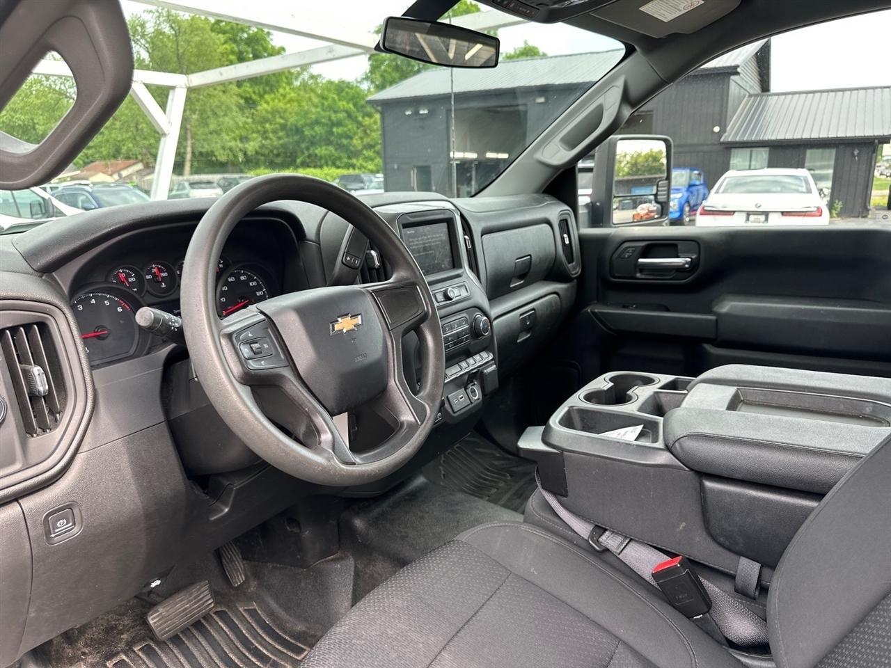Chevrolet Silverado 2500HD 2WD Reg Cab 142" Work Truck 2022