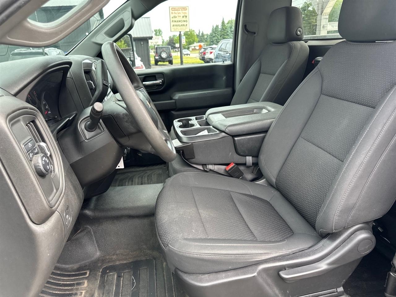 Chevrolet Silverado 2500HD 2WD Reg Cab 142" Work Truck 2022