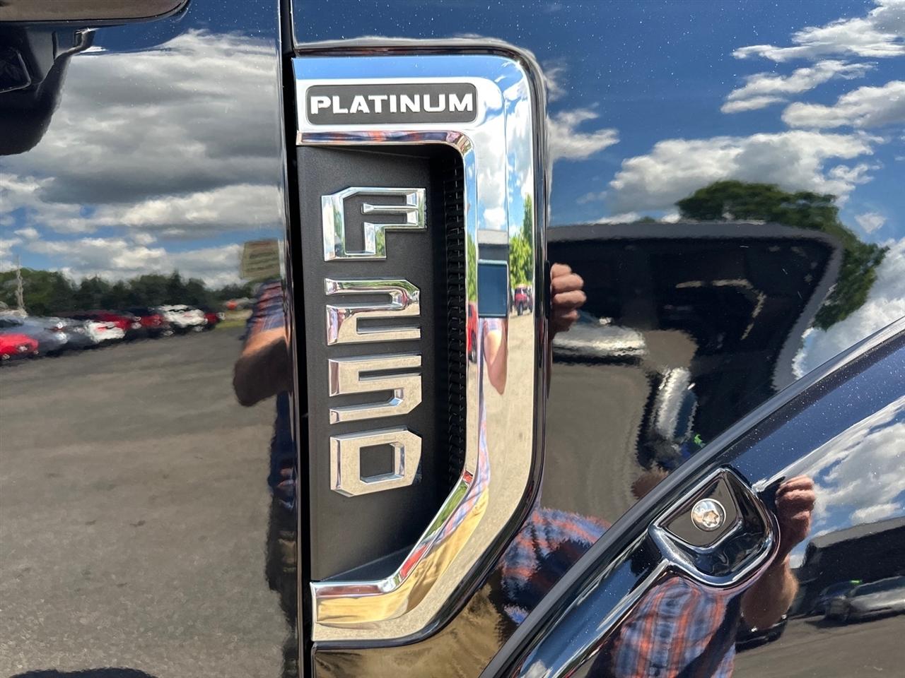 Ford Super Duty F-250 SRW Platinum 4WD Crew Cab 6.75' Box 2021