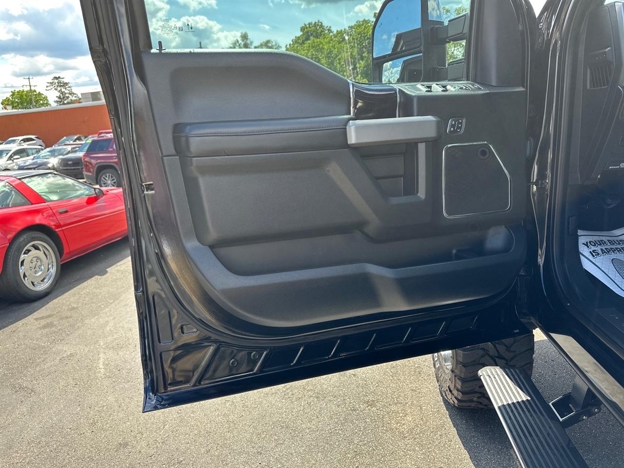 Ford Super Duty F-250 SRW Platinum 4WD Crew Cab 6.75' Box 2021